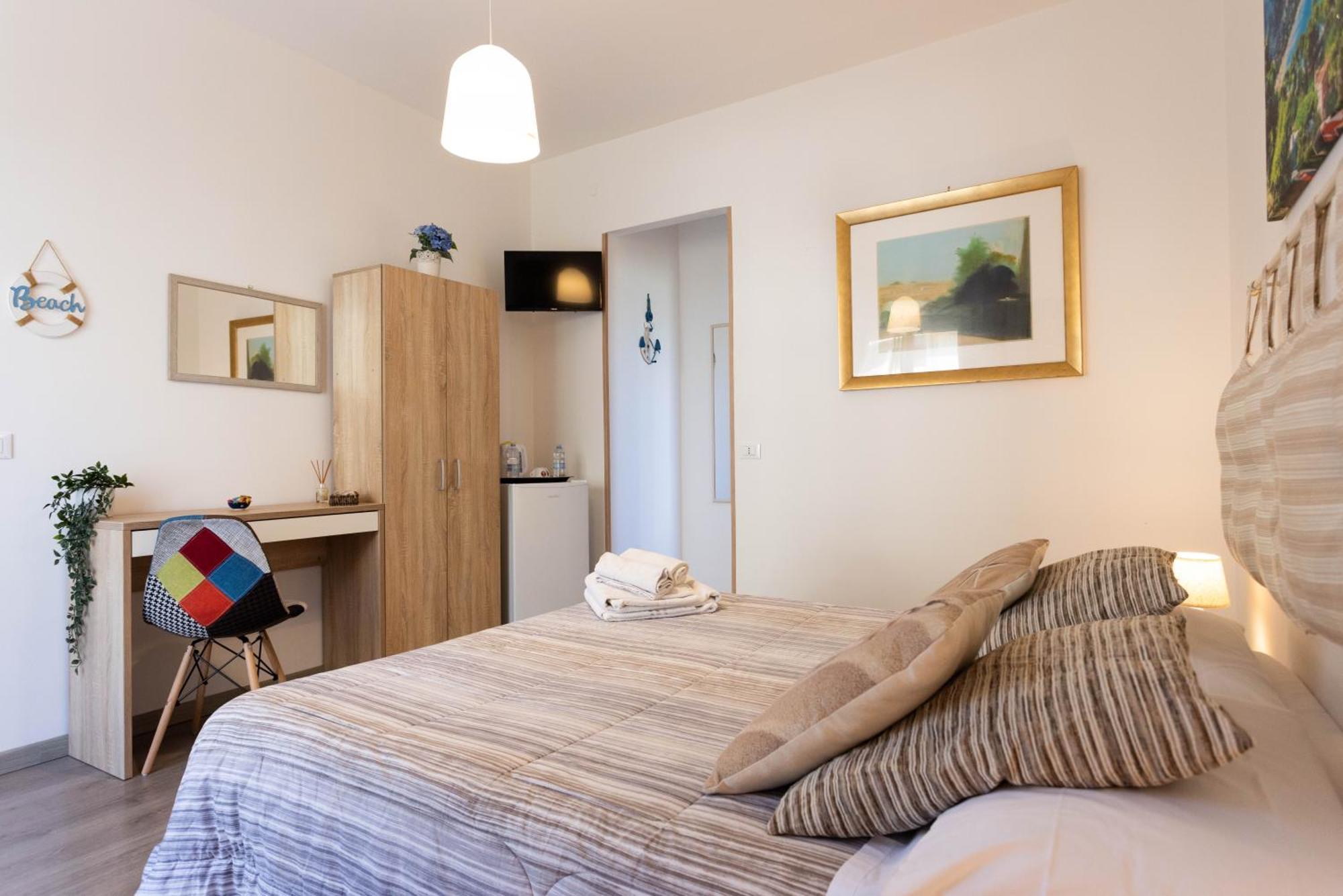 Mondello House Eraclea Hotell Exteriör bild