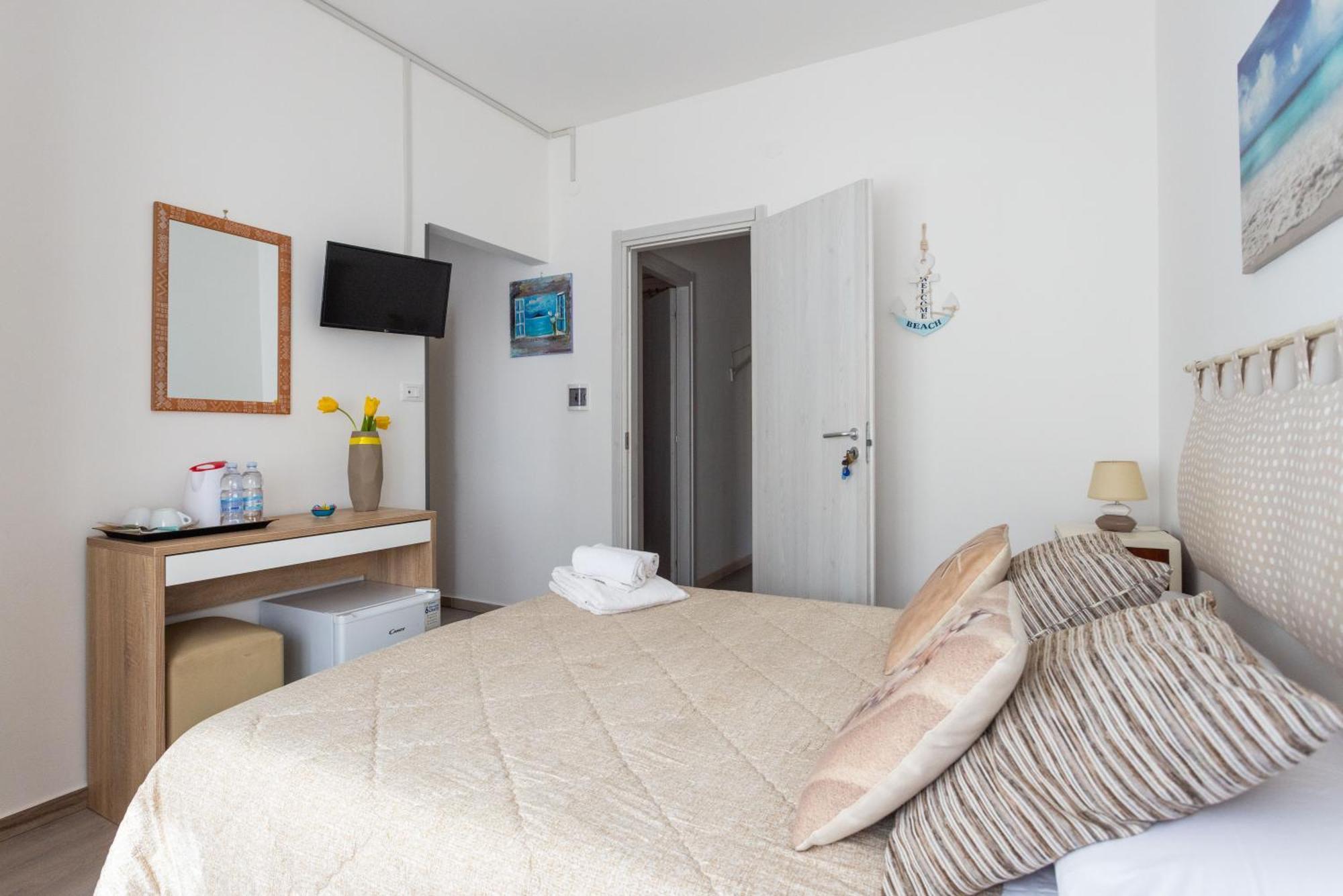 Mondello House Eraclea Hotell Exteriör bild